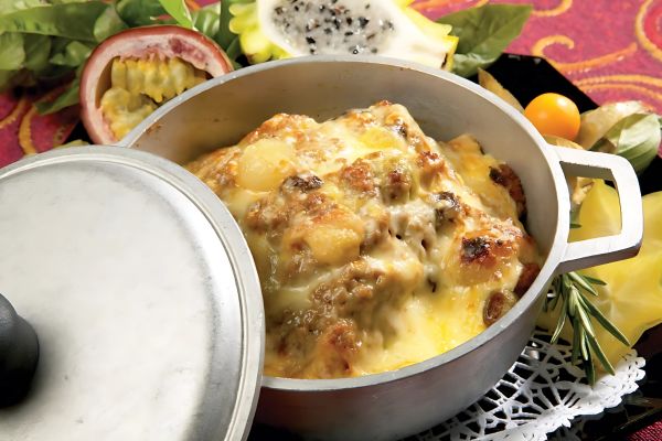 1. Keshi Yena_ An Ode to Aruba’s Culinary Heritage